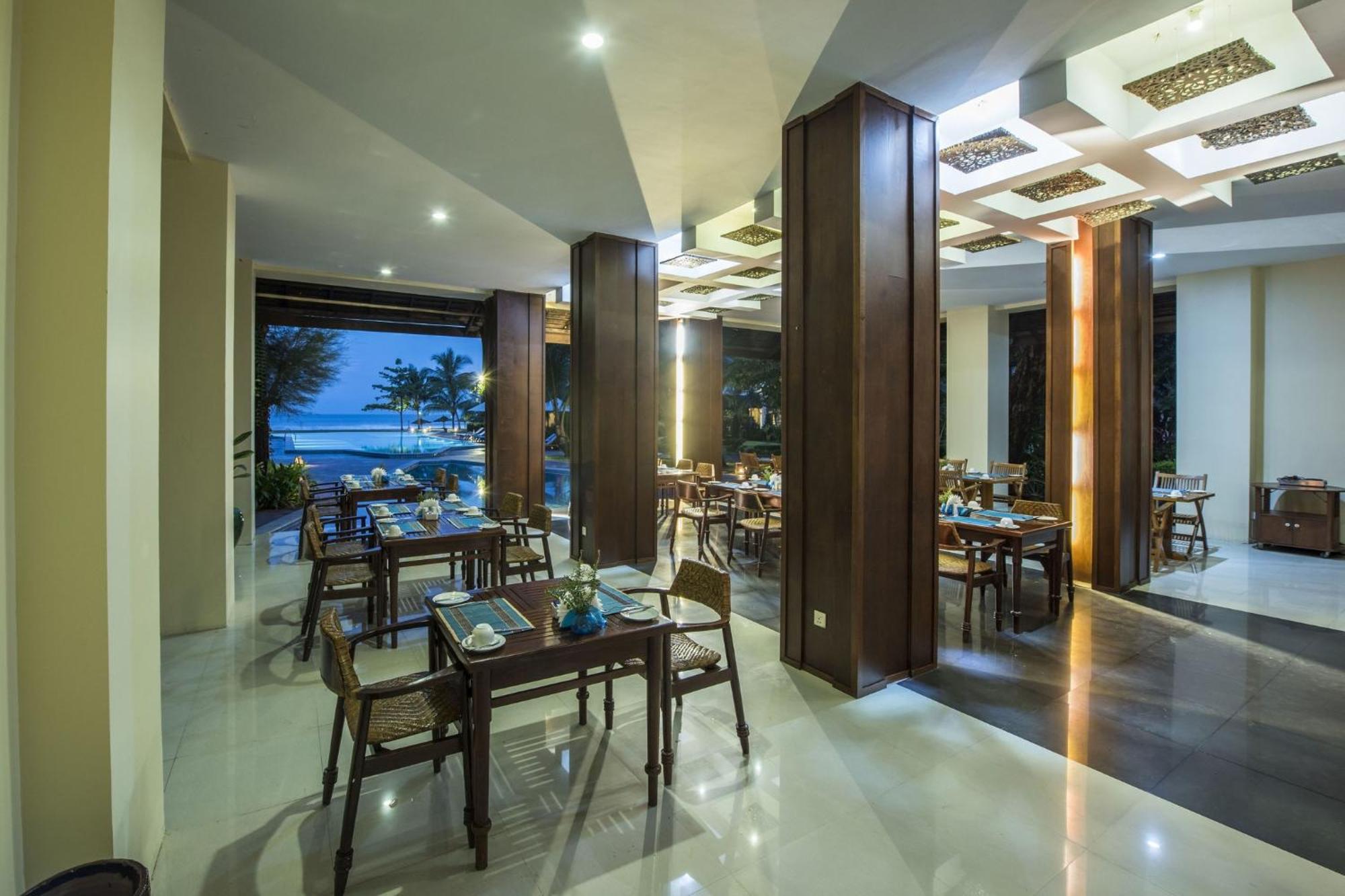 נגפאלי Jade Marina Resort And Spa מראה חיצוני תמונה